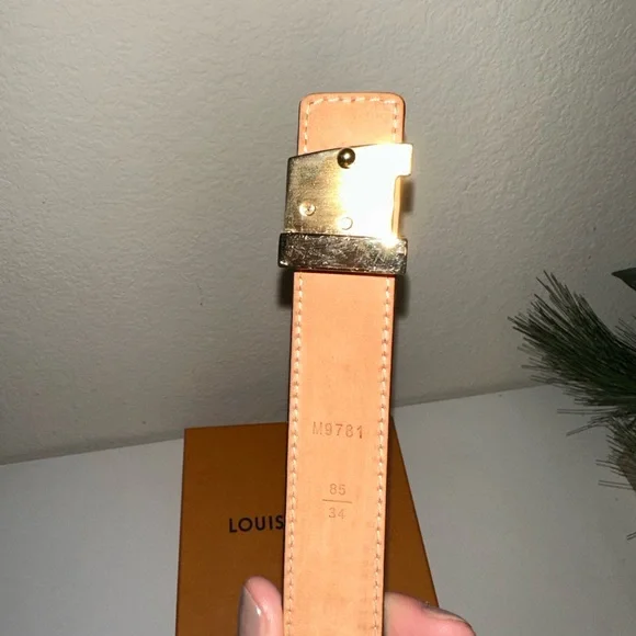 Authentic Louis Vuitton belt - Picture 12 of 12